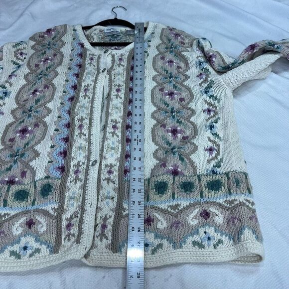 90’s Hand Knitted 3D Textured Button Up Cardigan Floral‎ - Picture 4 of 8